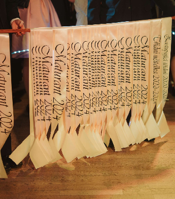 Maturitní šerpy - Maturak360.cz